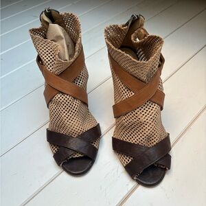 Muxart Heels Made In Spain